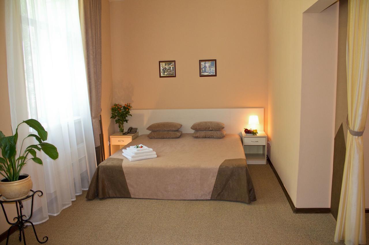 Topaz Hotel Kamensk Uralsky Room photo